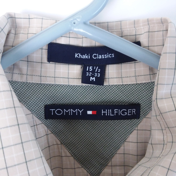 Tommy Hilfiger Men's Sz M Button Down Dress Shirt - Picture 2 of 3